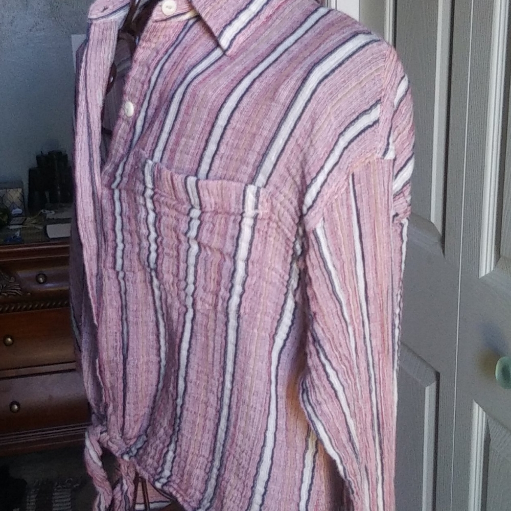 Top - Picture 3 of 4